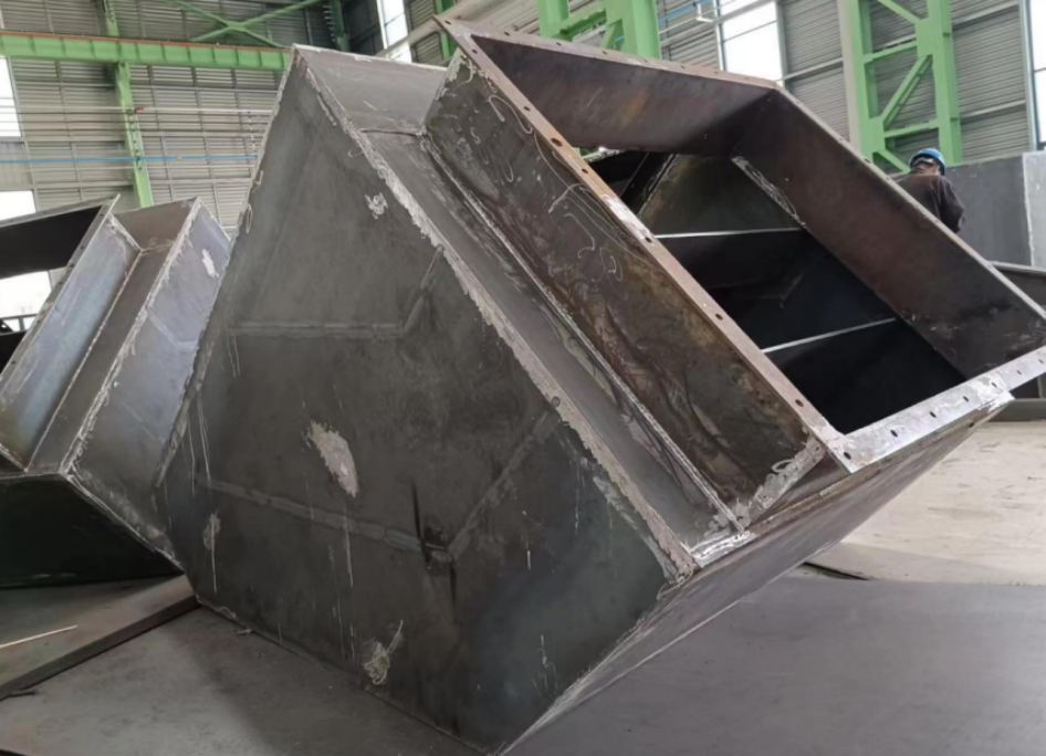 法國破碎站卸料斗項目加工